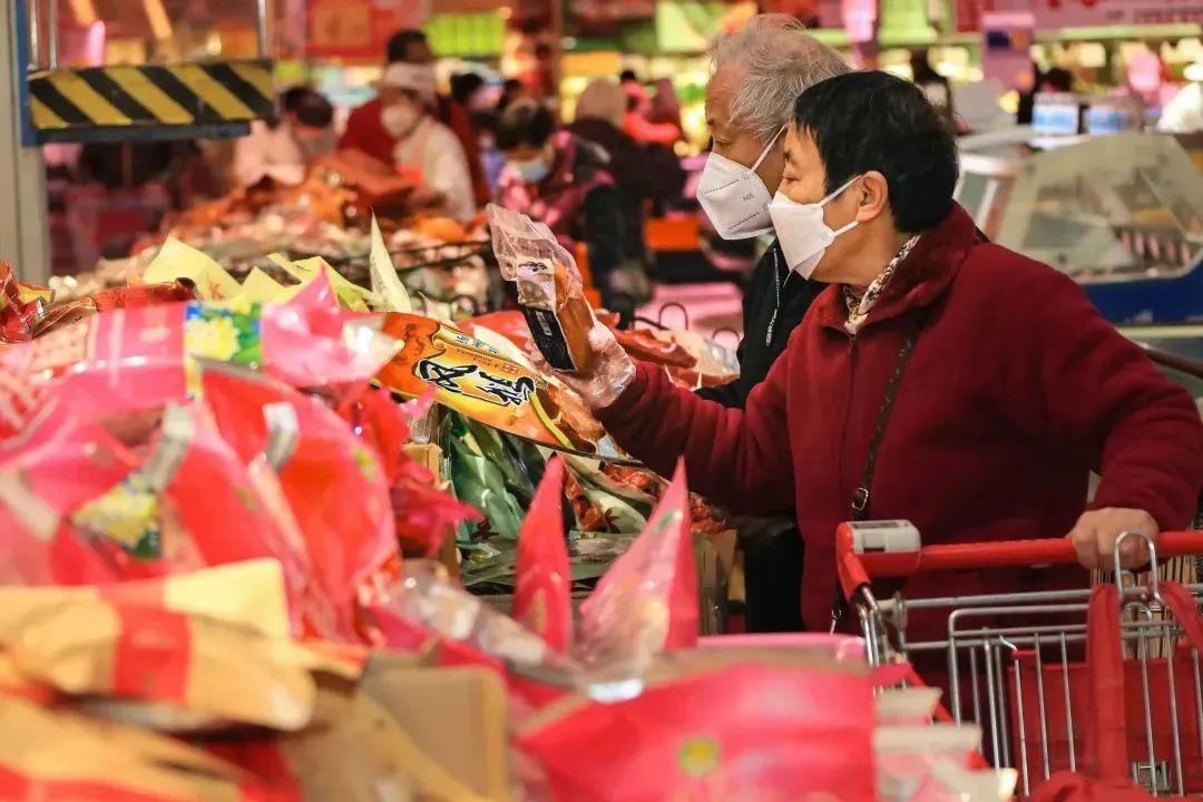 春节喜庆氛围提前启动，迎接充满希望的新年节日